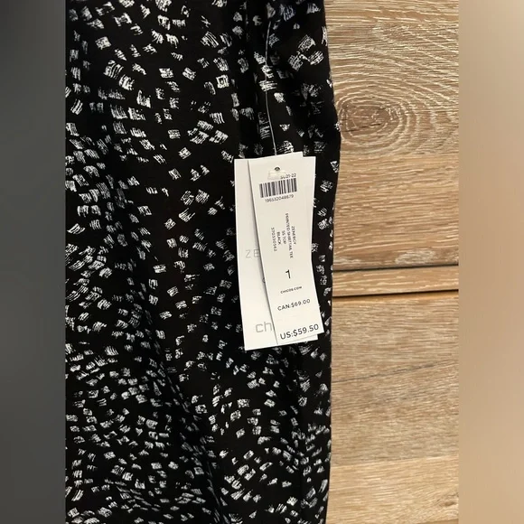 Chico’s | Zenergy Printed Shirttail Tee- Size M (1) - Picture 7 of 9